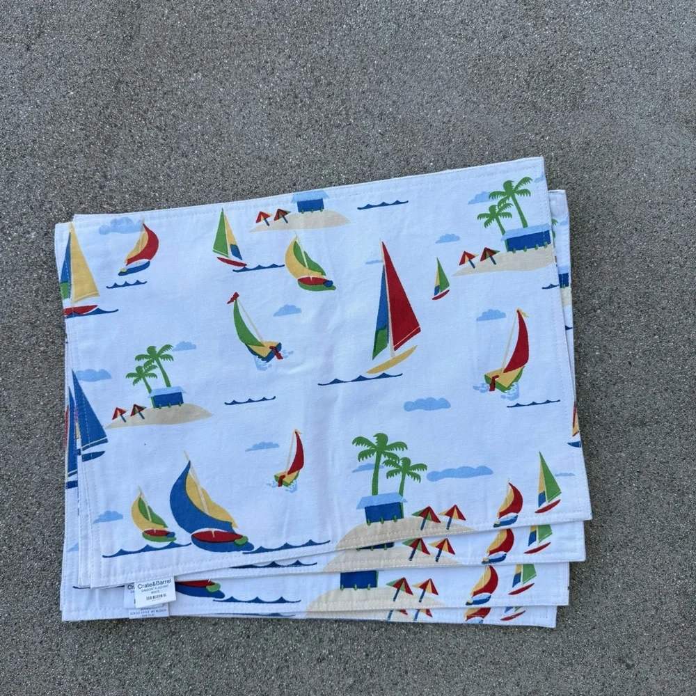 Crate & barrel Set of 4 placemats sailboats preloved novelty print nautical